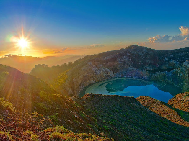 Danau tiga warna