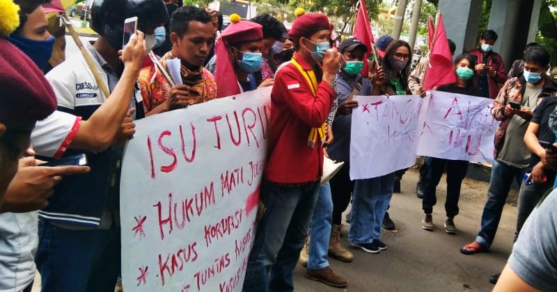 PMKRI Makassar Gelar Aksi Menyikapi Maraknya Kasus Korupsi di Indonesia