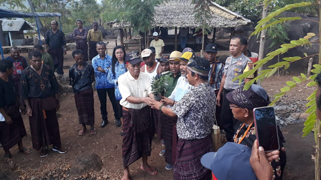 Puluhan Tahun Konflik, Desa Bantala dan Wailolong Berdamai Melalui Jalur Adat