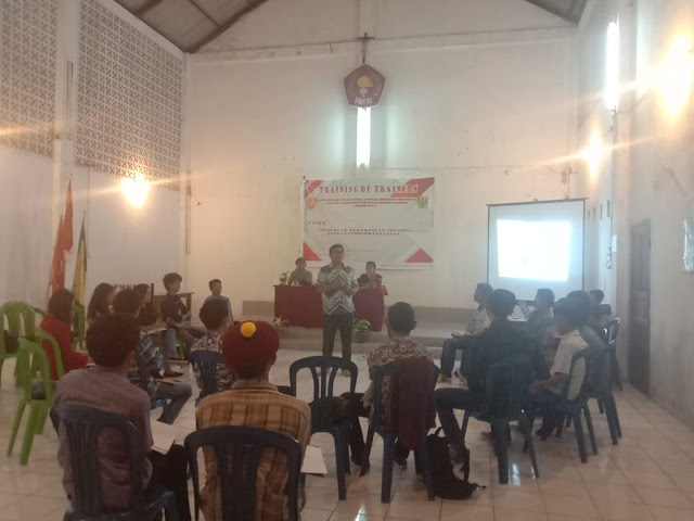 Perkuat Kualitas Kader, PMKRI Makassar Gelar Training Of Trainers